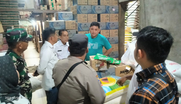 Asisten II Bersama Disperindagsar Rohil Pantau Harga Sembako, Segera Gelar Operasi Pasar