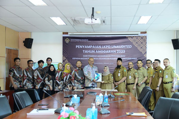 Bupati Bengkalis Serahkan LKPD Unaudited Tahun 2023 ke BPK RI Riau