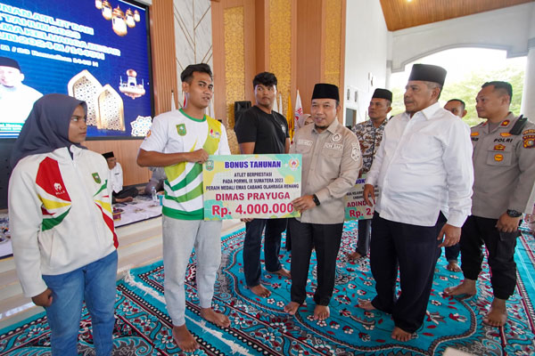 KONI Siak Beri Bonus Tahunan Atlet dan Pelatih Berprestasi