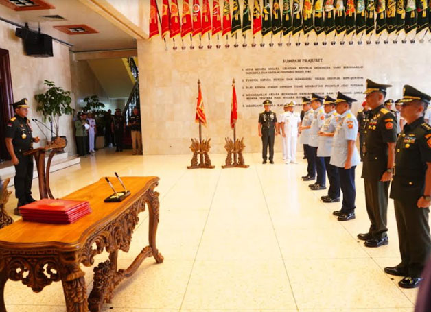 Panglima TNI Pimpin Penyerahan Jabatan Pangkogabwilhan II dan Sertijab 3 Jabatan Strategis Mabes TNI