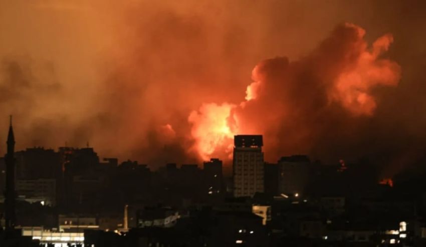 Israel Jatuhkan Bom Satu Ton ke Kamp Penuh Pengungsi di Rafah