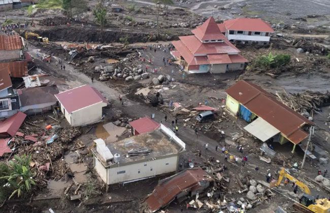 BNPB akan Ledakkan Batuan Besar Sisa Material Galodo Gunung Marapi