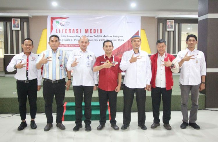 Tangkal Hoax Jelang Pilkada, KPID Riau Perkuat Literasi Mahasiswa