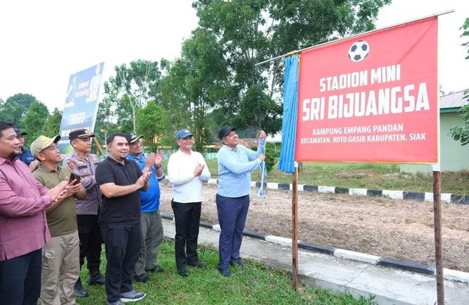 Wakil Ketua I DPRD Siak Fairus Ramli Hadiri Peresmian Stadion Mini Sri Bijuangsa Koto Gasib