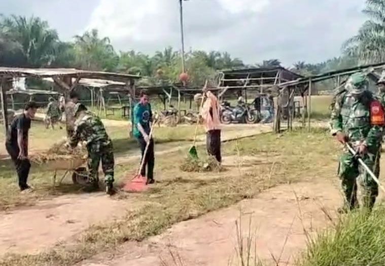 Sempena HUT Kodam I/BB ke-74, Koramil 0321-05/RM dan Warga Gelar Karya Bhakti
