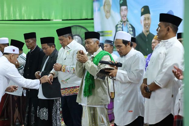 Bupati Siak Hadiri Gema Sholawat dan Haflah Milad Ke-6 Ponpes Nurul Furqon
