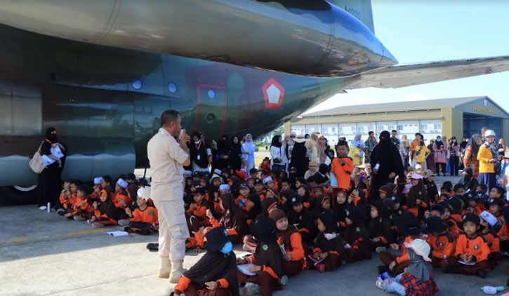 Tanamkan Cinta Dirgantara, 634 Siswa PAUD, TK dan SD Kunjungi Lanud Sultan Hasanuddin