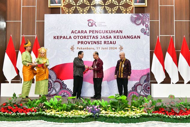 Triyoga Laksito Jabat Kepala OJK Riau, Bupati Bengkalis Ucapkan Selamat
