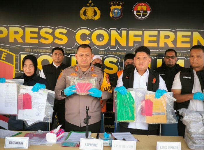 Libatkan Mantan Anggota Dewan, Polres Dumai Limpahkan Berkas Tersangka Korupsi Bansos ke Kejari