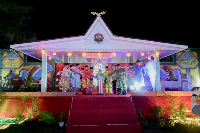 Buka MTQ Kecamatan Siak Kecil, Bupati Kasmarni Ajak Masyarakat Tingkatkan Baca Al-Quran