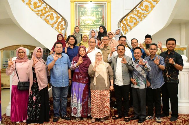 Perkuat Silaturahmi, Bupati Kasmarni Makan Malam dengan Civitas Akademika Universitas Riau