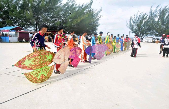 Lomba Layang-layang, Permainan Anak Negeri Turut Meriahkan Hari Jadi Ke-512 Bengkalis