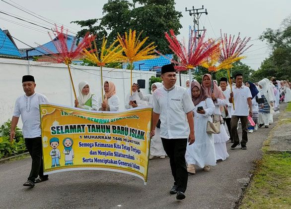 Meriahkan 1 Muharram TKN Pembina Gelar Pawai Keliling Kota
