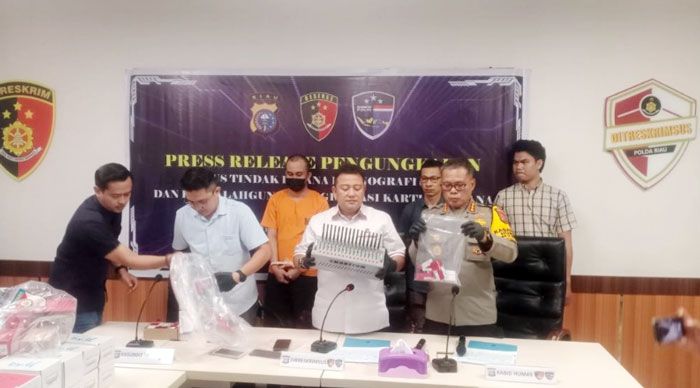 Polisi Tangkap Penjual Ribuan Kartu Perdana Teregistrasi