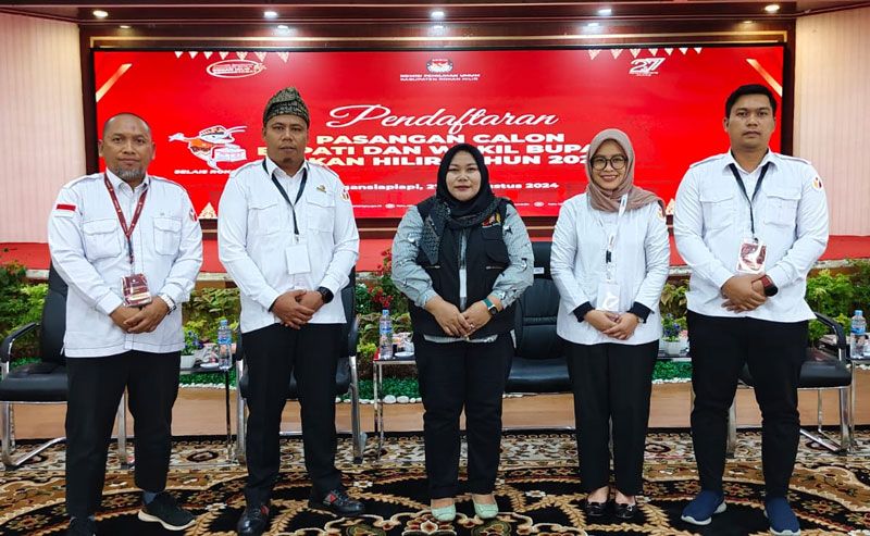 Seluruh Komisioner Bawaslu Awasi Pendaftaran Cakada Rohil