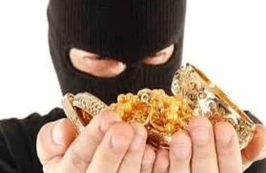 Remaja di Dumai Curi HP dan Perhiasan Emas 26 Gram