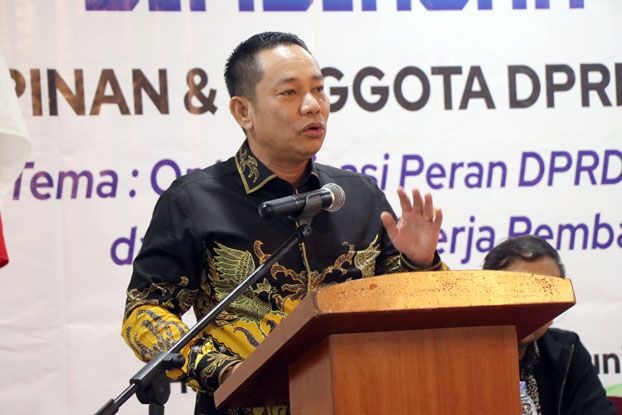 Ketua DPRD Siak himbau anggota Dewan serta ASN dan Honorer Pakai Busana Melayu