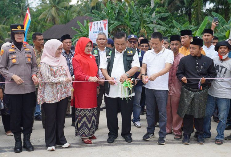 Jembatan Limau Manis Muaro Jalai Diresmikan