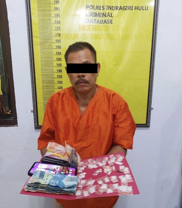 Kakek Lansia di Inhu Ditangkap Bersama BB 78 Paket Sabu