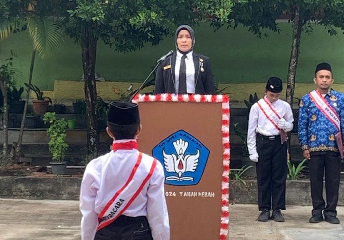 UPT SDN 024 Tanah Merah Gelar Upacara Bendera Peringatan HUT RI ke-79