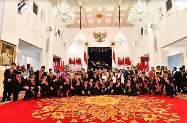 Panglima TNI Hadiri Upacara Penganugerahan Tanda Kehormatan RI di Istana Negara