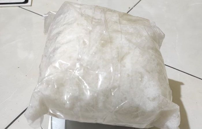 Panik Dikejar Polisi, Pemuda Tabrak Pohon di Jalan Kartama Pekanbaru Bawa 1 Kilo Sabu