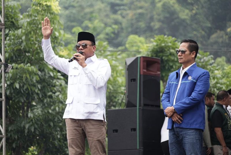 Ribuan Massa Tumpah Saat Deklarasi Suhardiman Amby-Mukhlisin