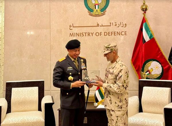 Kunjungan Kerja Ke Timur Tengah, Panglima TNI Bertemu Panglima Militer Uni Emirat Arab
