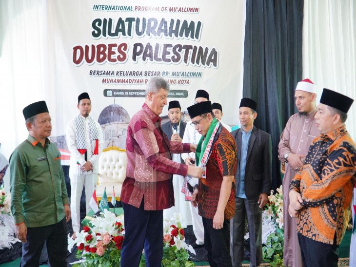 Dubes Palestina Zuhair Al-Shun Kunjungi Ponpes Mu'allimin Bangkinang