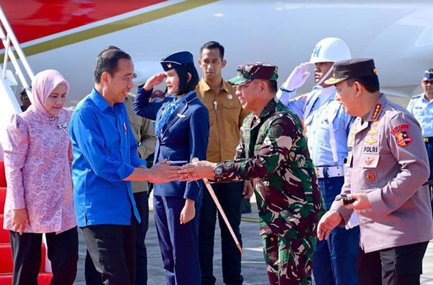 Panglima TNI Dampingi Presiden RI Buka MTQ Ke-XXX Tahun 2024 di Samarinda