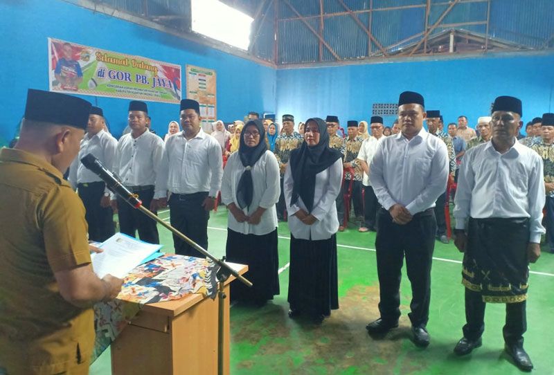 Camat Kuantan Tengah Risman Ali Lantik  7 Orang Anggota BPD Desa Jaya