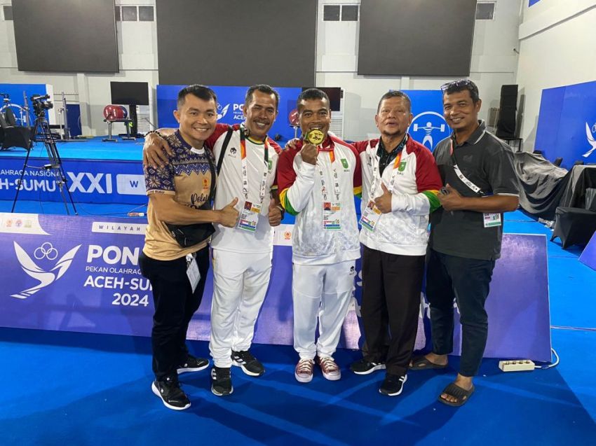 PON XXI, Angkat Berat Riau Melebihi Target, 3 Emas untuk Riau