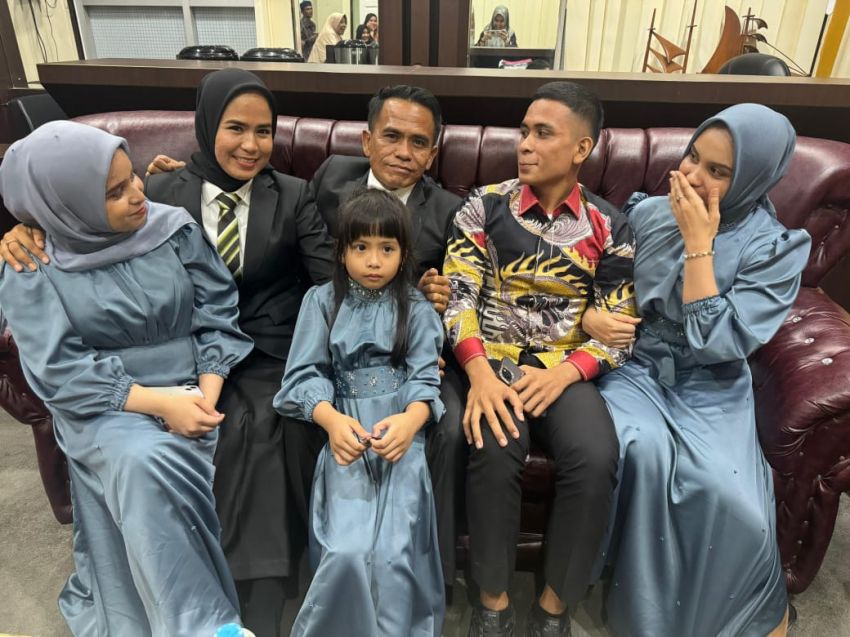 Suami Istri Dilantik Jadi Anggota DPRD Rohil