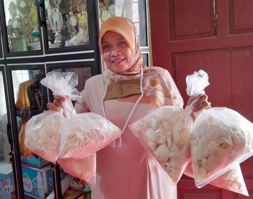 Sudah Hasilkan Rupiah, Budidaya Jamur Tiram UPT SDN 024 Tanah Merah Sukses