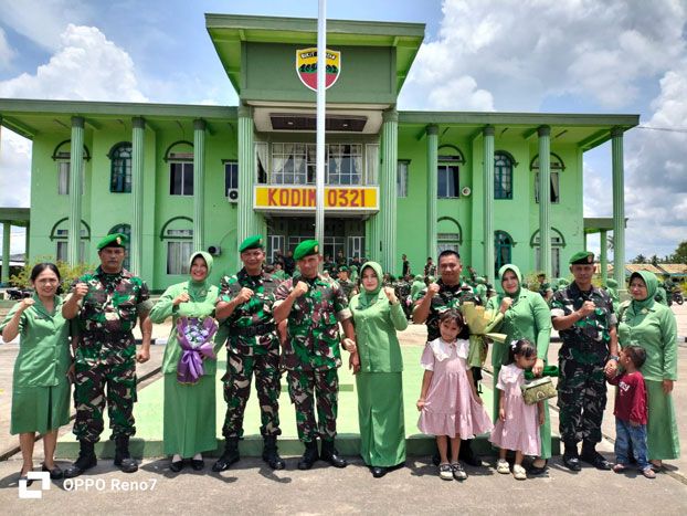 Empat Anggota Koramil 0321-05/RM Naik Pangkat