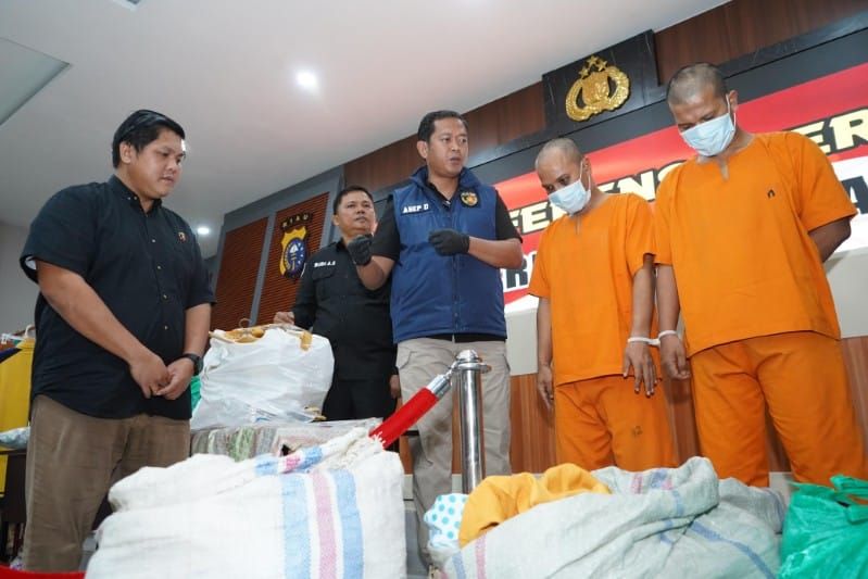 Abang Adik Pembobol 27 Toko Pakaian Antarprovinsi  Diringkus di Kubang