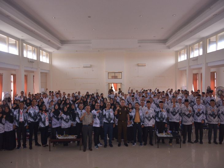 PGRI Kampar Taja Seminar Advokasi dan Bantuan Hukum