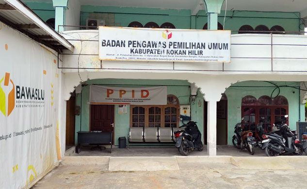 Bawaslu Rohil Ingatkan Masyarakat Jangan Bawa Gawai di Bilik Suara, Ada Sanksi Pidana