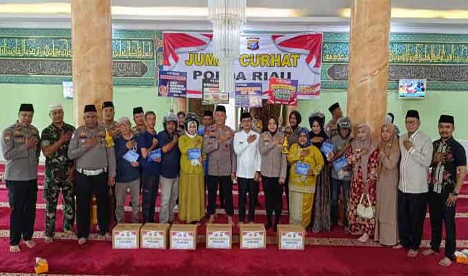 Jumat Curhat Polda Riau Ajak Masyarakat Sukseskan Pilkada dan Tertib Berlalu Lintas