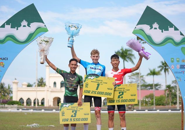 Muhammad Izzat Hilmi Halil Dari Malaysia Pro Cycling Juarai Etape III Tour De Siak 2024