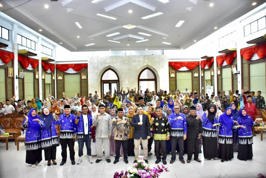 Pj Bupati Launching Buku Kurikulum Muatan Lokal Kampar
