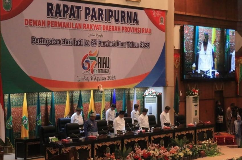 Hadiri Paripurna HUT Provinsi Riau Ke-67, T. Azwendi Fajri Tegaskan Pentingnya Kolaborasi