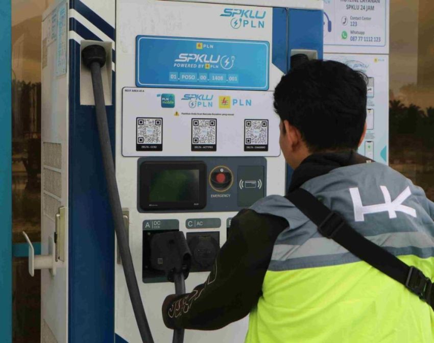 Dua Tol di Riau Difasilitasi 4 Stasiun Pengisian Kendaraan Listrik Umum