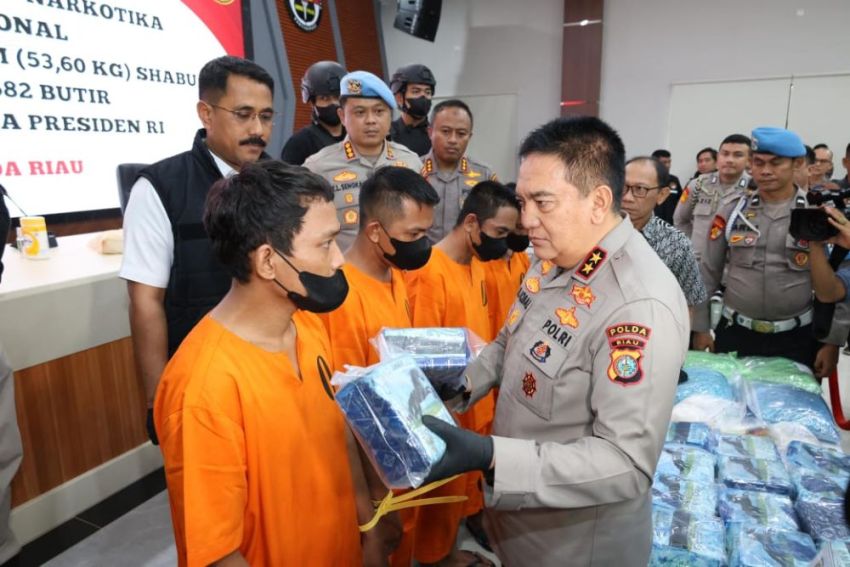 Polda Riau Sita 53,6 Kg Sabu dan 49.682 Butir Ekstasi Jaringan Internasional