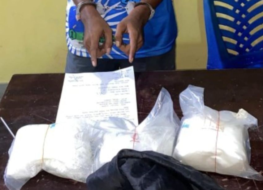 Bandar 3,6 Kg Sabu dan 120 Butir Pil Ekstasi Diamankan Polsek Siak Hulu