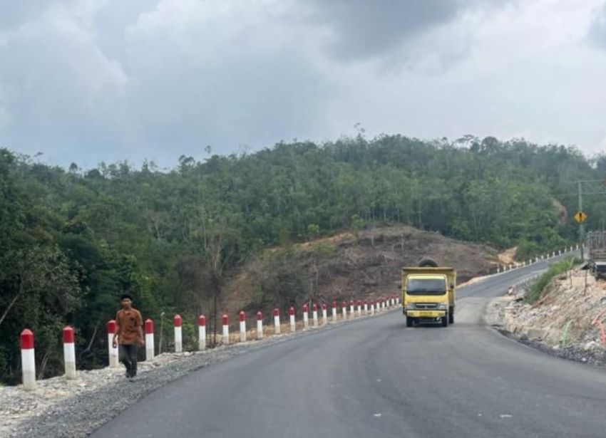 Perbaikan Jalan di Km 106 Tanjung Alai Tuntas, Lalu Lintas Normal