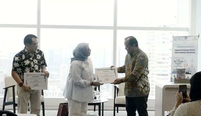 Seminar dan Peluncuran Buku 'Diplomasi Pertahanan Maritim dalam Hubungan Internasional'