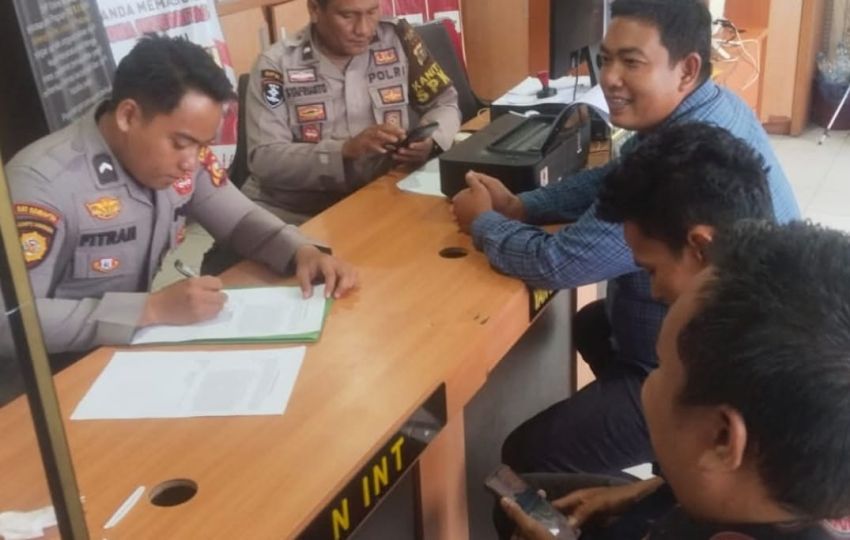 Kader Dianiaya, Plang HMI Dicopot Lalu Ditaruh Keset Kaki, Tim Advokasi KAHMI Rohil Datangi Polres