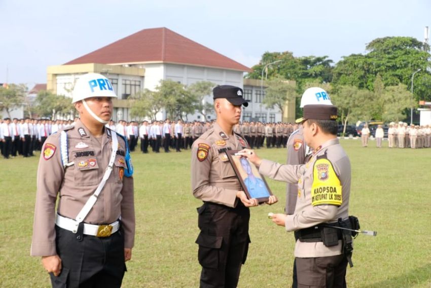 Kapolda Riau Pecat 1 Polisi Terlibat Narkoba, 3 Diberi Reward