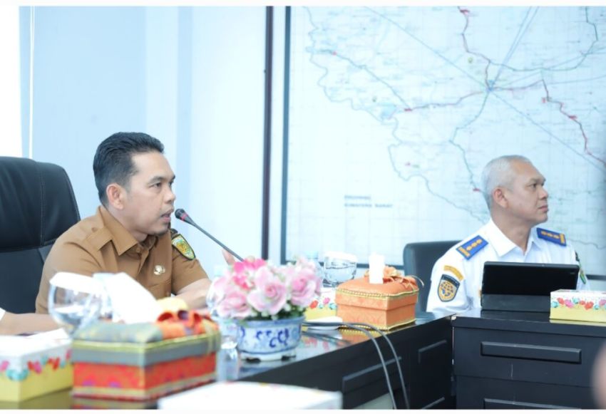 Pj. Bupati Inhil Ikuti Rapat Pengembangan Pembangunan dan Operasional Pelabuhan Samudra Kuala Enok